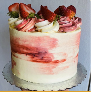 VANILLA, BERRIES & CREAM